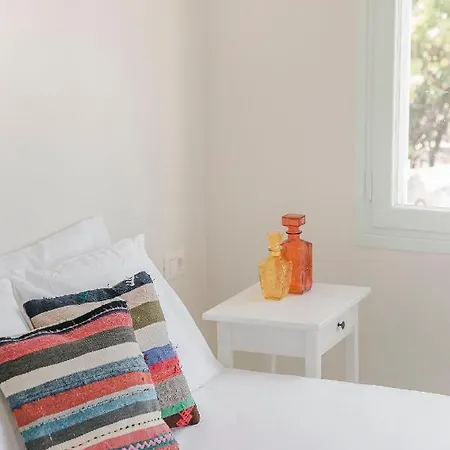 Bohemian Nest - Cheerful 2-bedroom With Pool * Davgáta