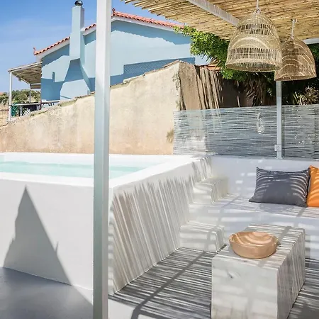 Bohemian Nest - Cheerful 2-bedroom With Pool Βίλα
